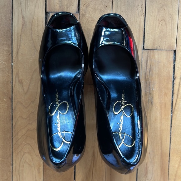 Jessica Simpson black platform heels - Picture 8 of 8